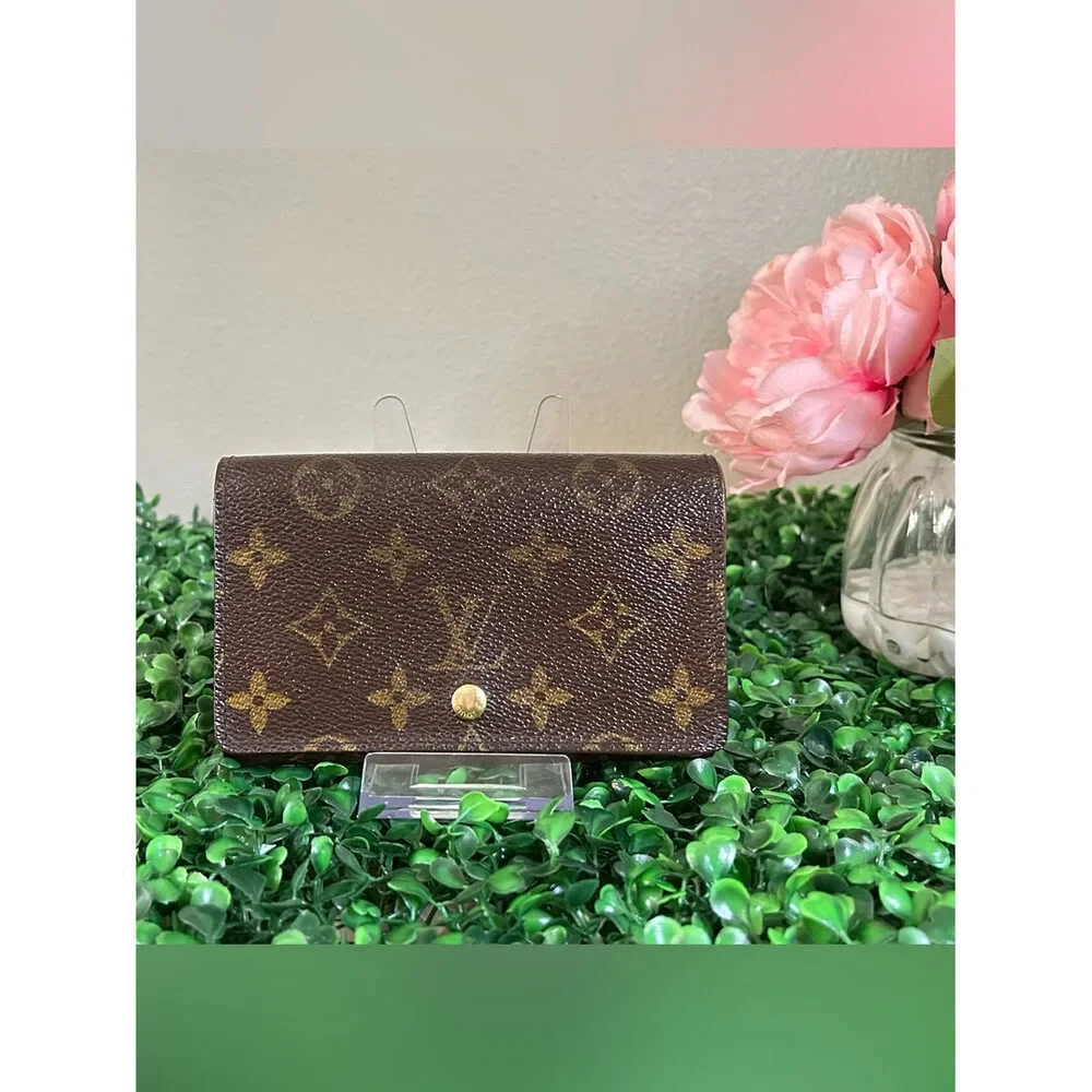 Louis Vuitton Monogram Vintage Portefeuille Trésor Bifold or Wallet on Chain